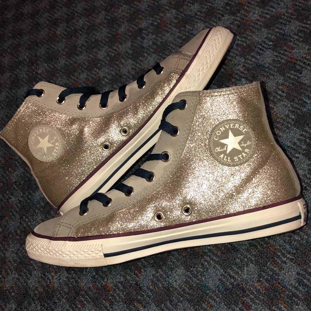 M5- W7.5/ 8 sparkly converse high tops